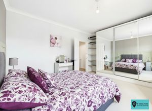 Bedroom- click for photo gallery